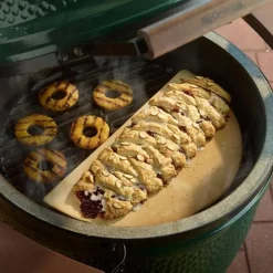 Big Green Egg Half Moon Baking Stone EGGspander Medium