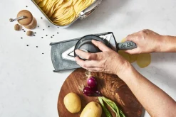 De Buyer Kobra V Axis Mandoline, zwart