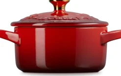Le Creuset Holly Collection Mini Cocotte met Deksel, 10cm kersenrood