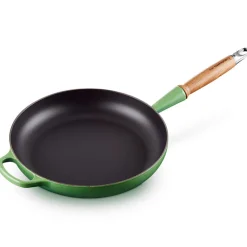 Le Creuset Signature Koekenpan met Houten Steel, 28cm bamboo green