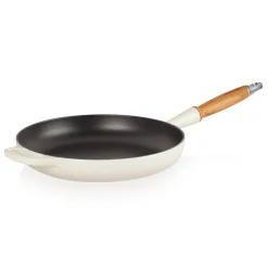 Le Creuset Signature Koekenpan met Houten Steel, 28cm meringue