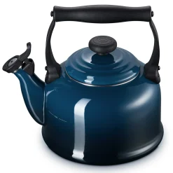 Le Creuset Tradition Fluitketel, 2,1L nuit