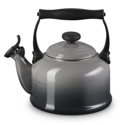 Le Creuset Tradition Fluitketel, 2,1L flint