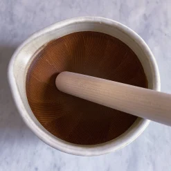 Mujun Suri Bowl met Stamper M, wit