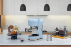 SMEG Espressomachine ECF02PBEU, pastelblauw