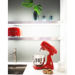 Smeg Keukenmachine SMF03RDEU, rood