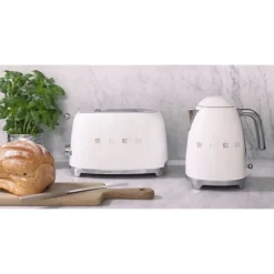 Smeg Waterkoker KLF03WHEU, wit
