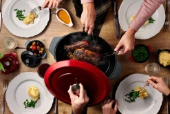 Woll Iron Braadpan Ovaal, 34x26cm chili red